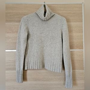 Ann Taylor 100% Cashmere Gray Ribbed Turtleneck Sweater Women’s Medium Slim Fit